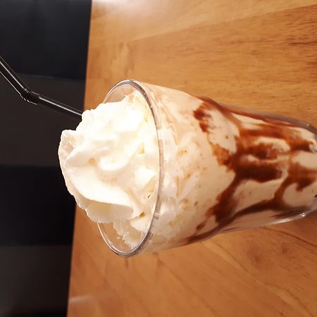 Zenith Hotel Kuantan Exterior foto A chocolate milkshake