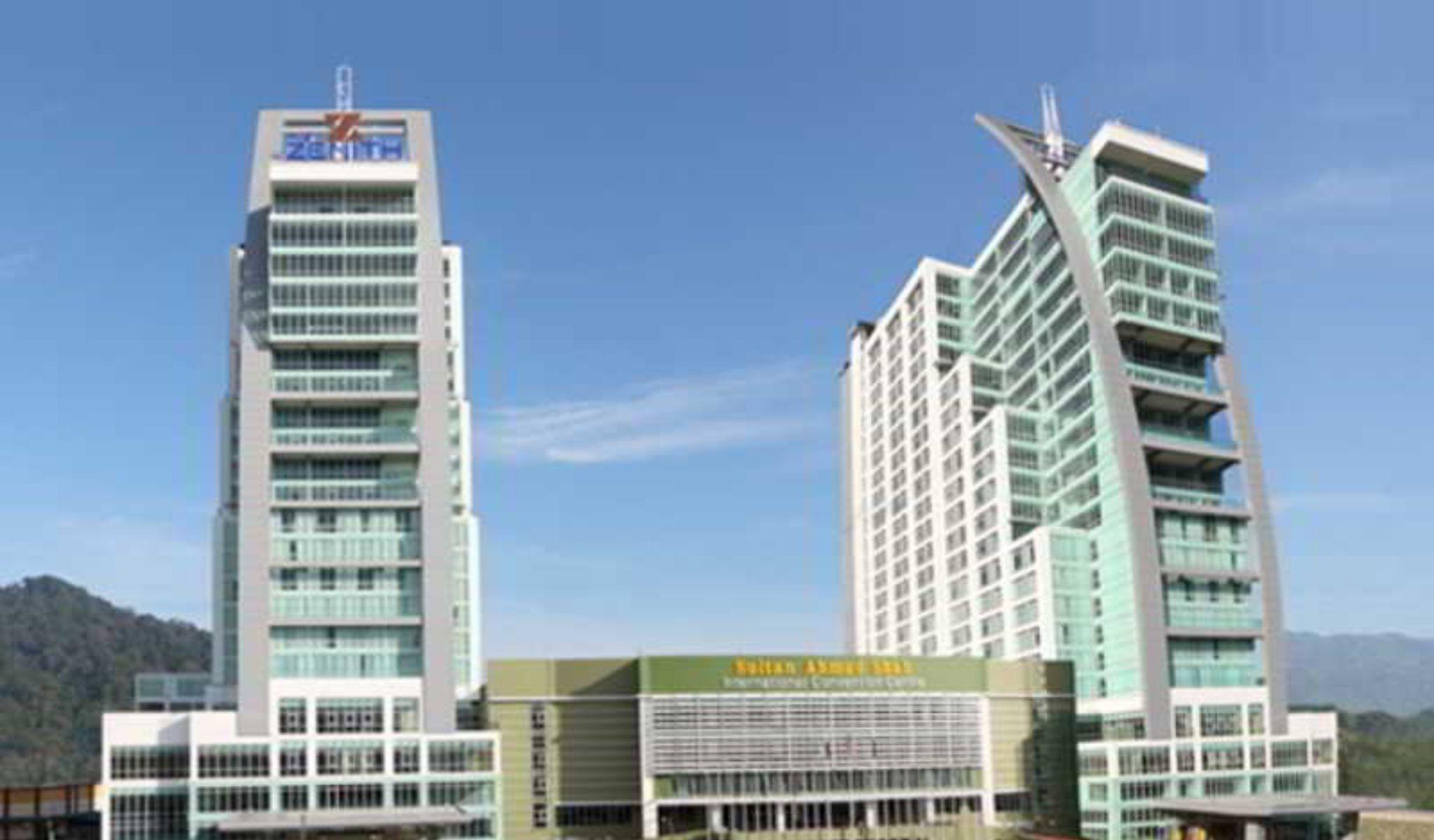 Zenith Hotel Kuantan Exterior foto The University Tower