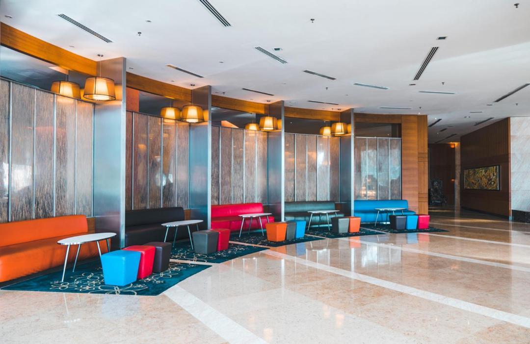 Zenith Hotel Kuantan Exterior foto The lobby of the hotel